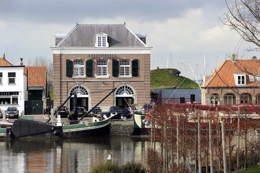 Orange Rembrandt Studio Apartments Willemstad Exterior photo